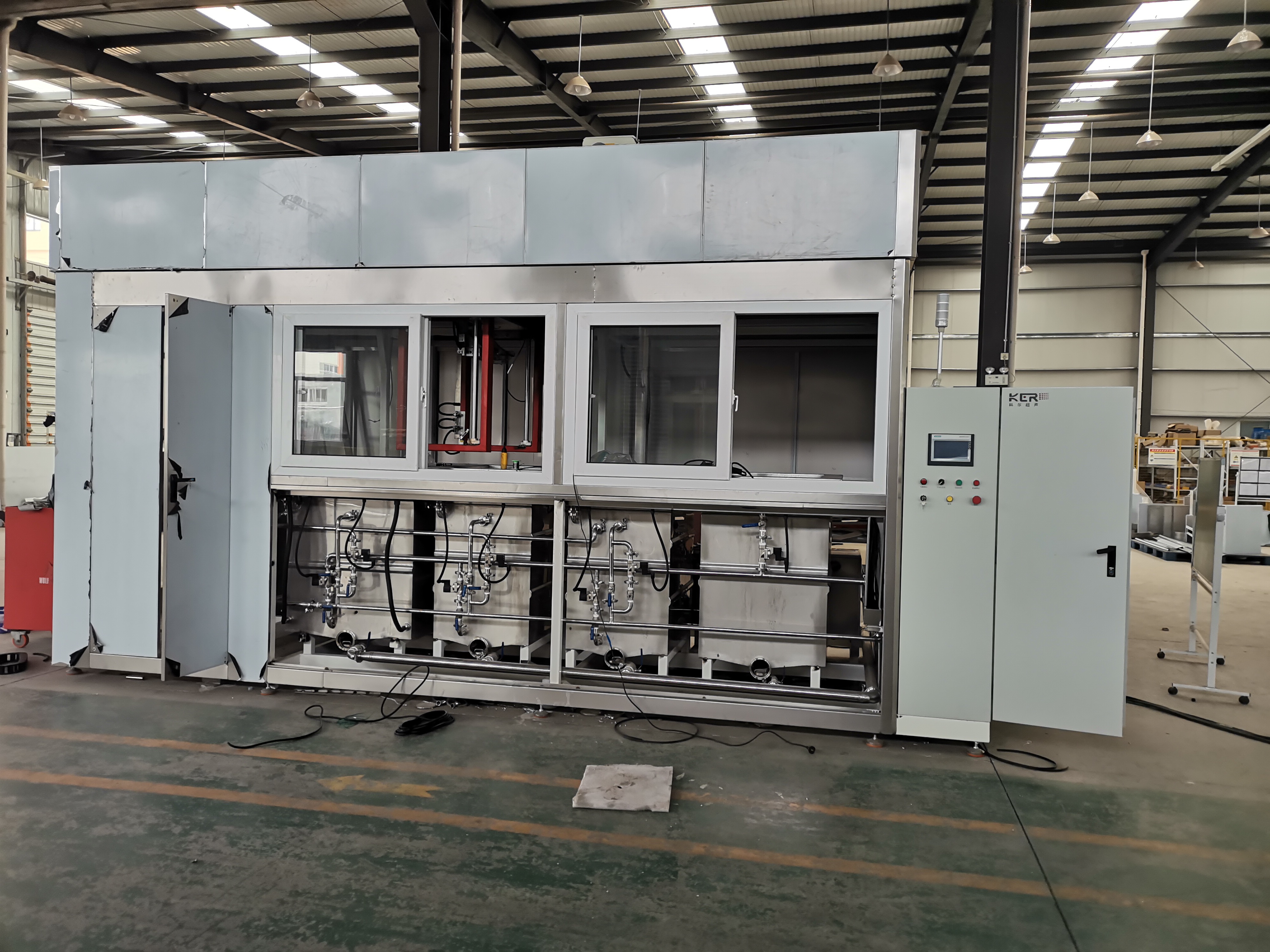 五金汽配老板必看！單工位旋轉(zhuǎn)噴淋清洗機(jī)，效率翻3倍，工人減負(fù)好留人